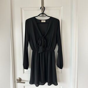 Everly Aritzia Dress (Size 6)